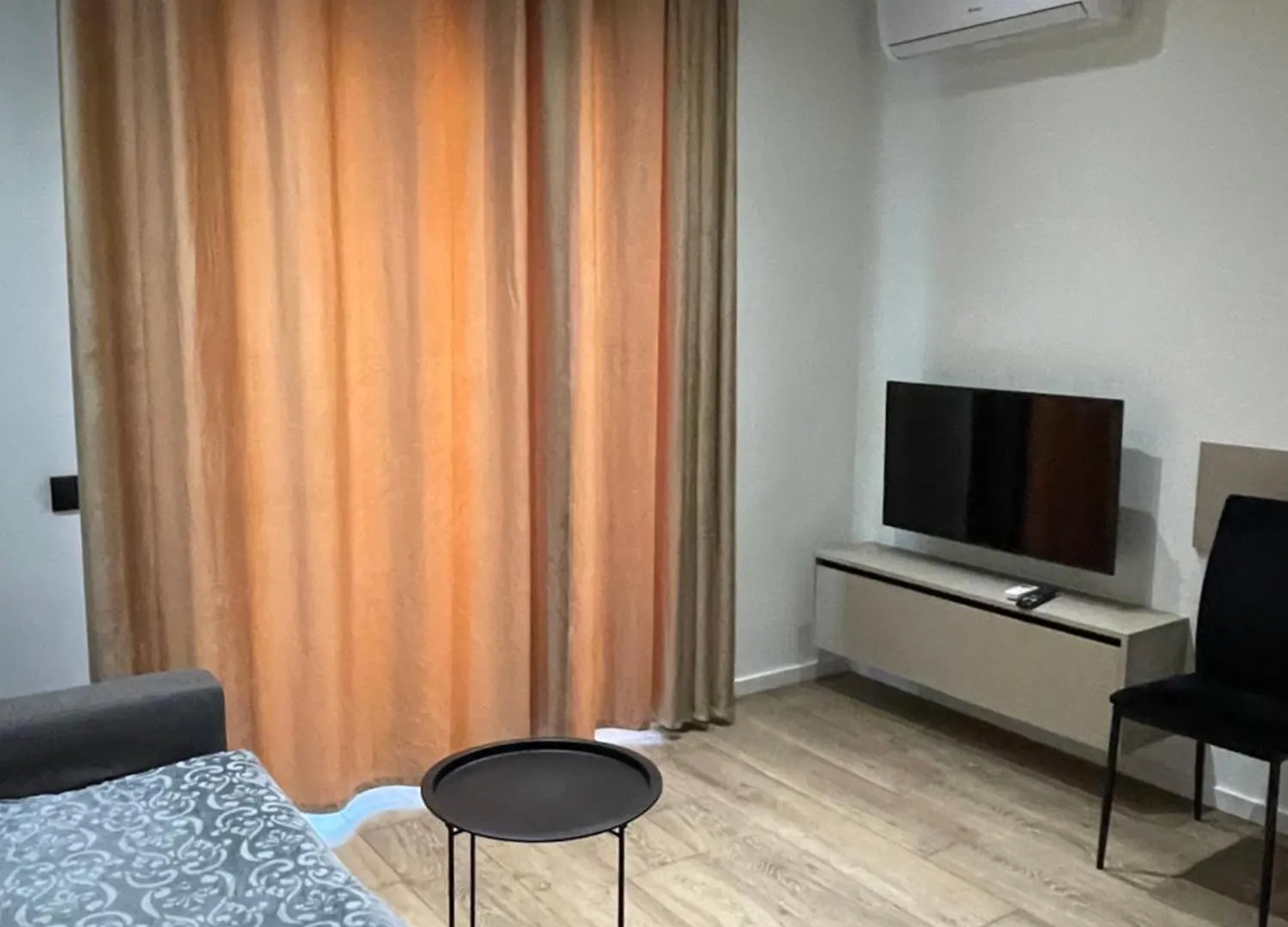 Tirana Premium Stay 0*,  Албания
